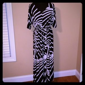 Black and White Maxi Dress 3x